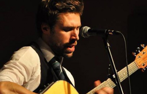 Simon Kempston Performs Live at Doncaster Brewery