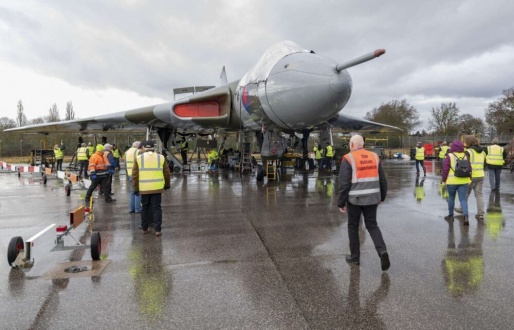 Vulcan XH558 Underwing Tour