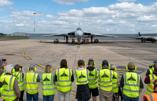 Feel the Howl of Vulcan XH558