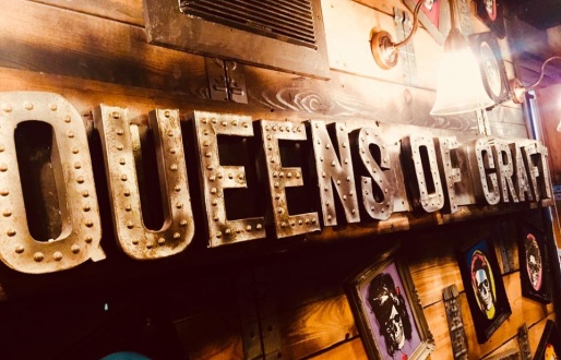 The Queen Crafthouse & Kitchen